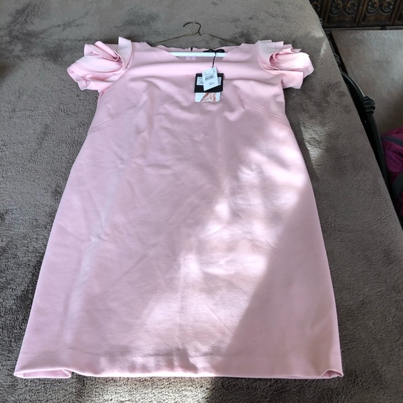 Never worn, tags still on maternity dress - Picture 1 of 3